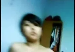 Junge sexy Bisexuelle lieben es, Muschi zu lecken asiatische fickfilme und auf Schwanz zu ficken