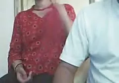 Schwanz in die Fotze und Finger in den Arsch der Blondine pornofilm bi