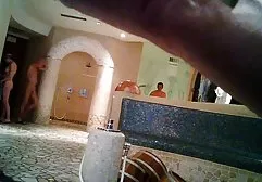 Saftige Blondine und coole Brünette werden nach einer erotischen Massage richtig aufgewärmt kostenlose sex filme gucken und spreizen ihre köstlichen Beine. Eine Schlampe in einem Tattoo lädt ihre Freundin ein, ihre Muschi zu lecken