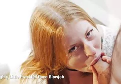 Mit einem dicken Strapon fickt die Schönheit ihre Freundin hart auf dem Bett. kostenlose perverse sexfilme