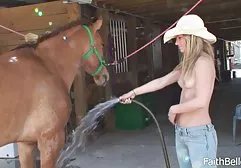 2 erotische pornofilme Babes lecken mit Zungen den Arsch und lutschen an Michael Adriano